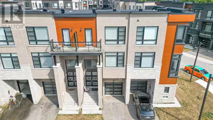 Row / Townhouse – 16 QUILICO ROAD, Vaughan – photo 2
