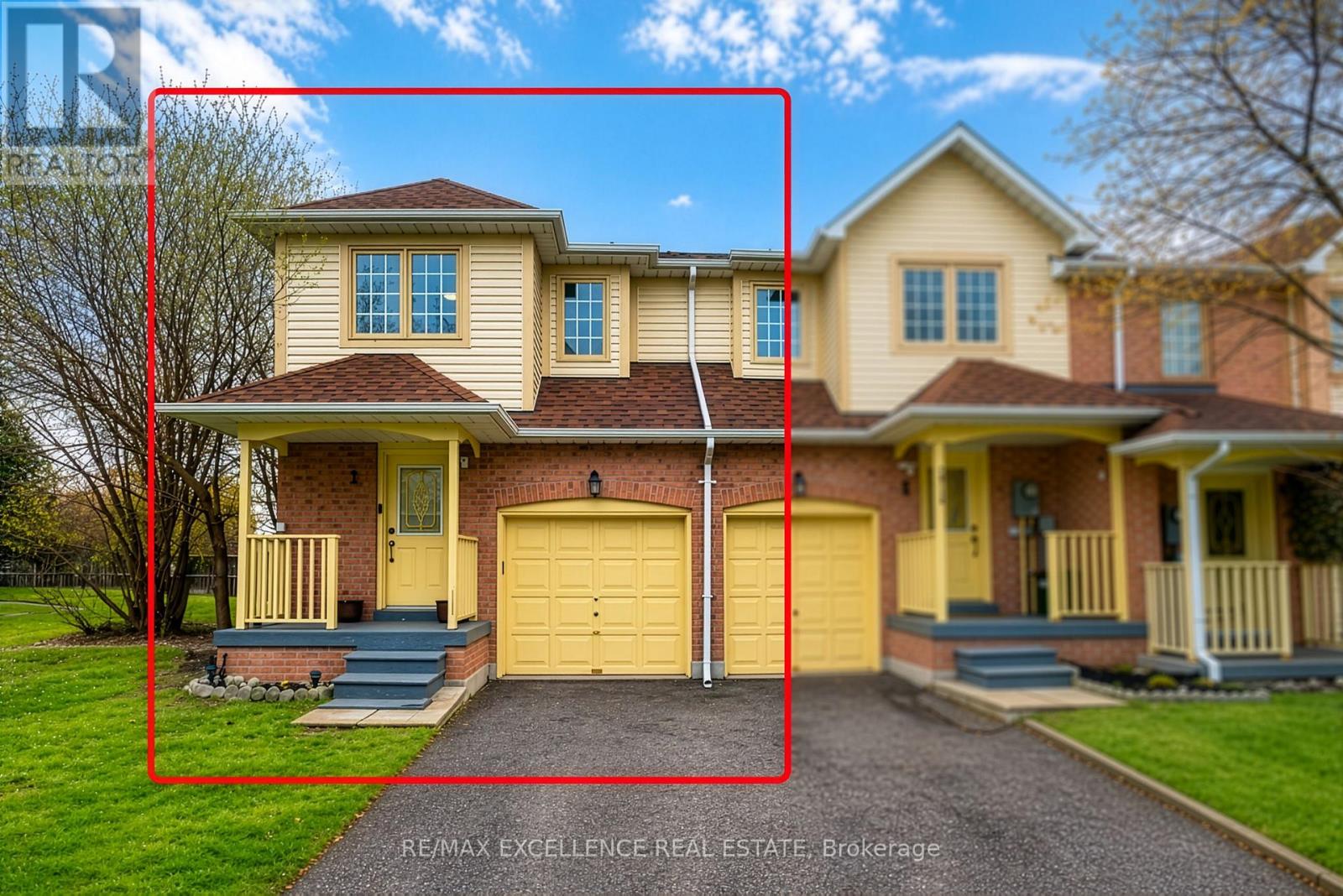 Row / Townhouse for Sale in 1 - 4920 RATHKEALE ROAD|Mississauga (East Credit), Ontario L5V2E9 2