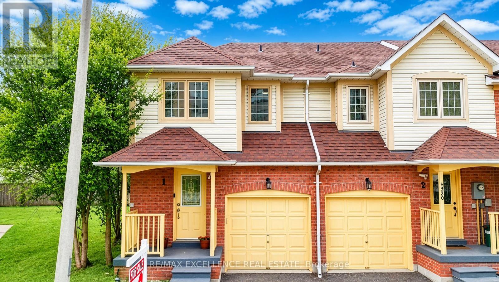 Row / Townhouse for Sale in 1 - 4920 RATHKEALE ROAD|Mississauga (East Credit), Ontario L5V2E9 3
