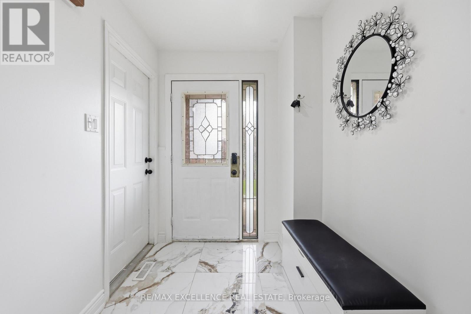 House – 86 TREWARTHA CRESCENT, Brampton – photo 2