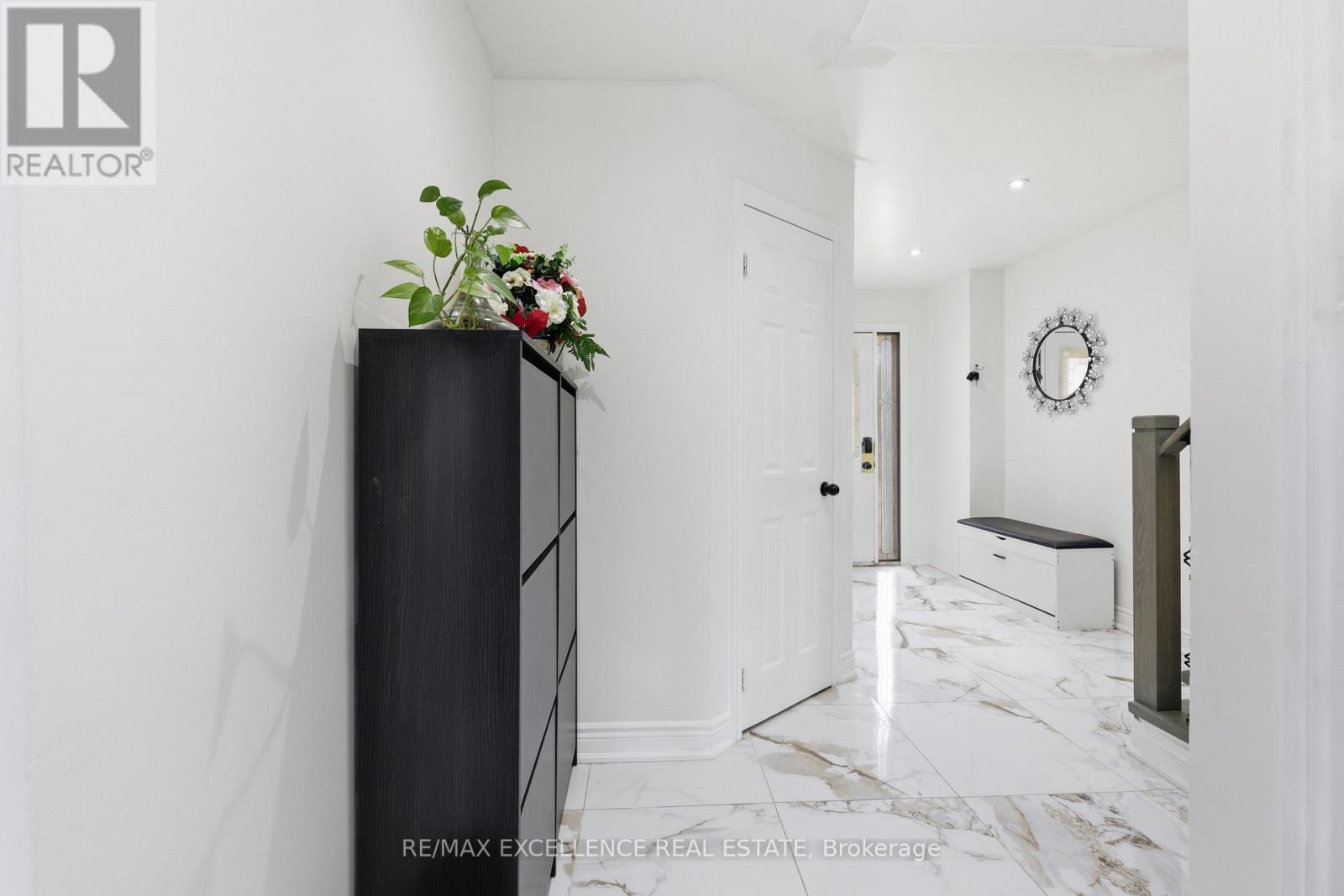 House – 86 TREWARTHA CRESCENT, Brampton – photo 4