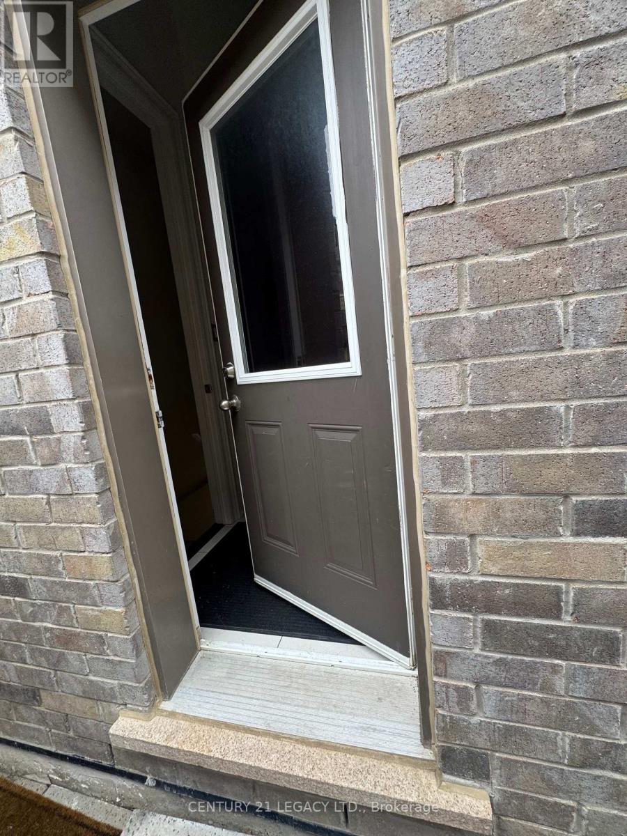 House – BSMT - 26 CLOVERHAVEN ROAD, Brampton – photo 3