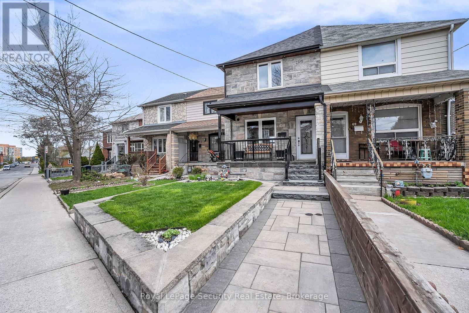House – 67 NORTHLAND AVENUE, Toronto – photo 3
