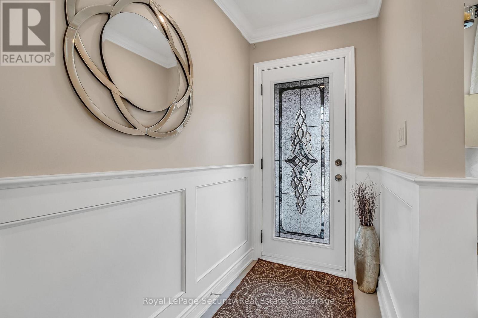 House – 67 NORTHLAND AVENUE, Toronto – photo 5