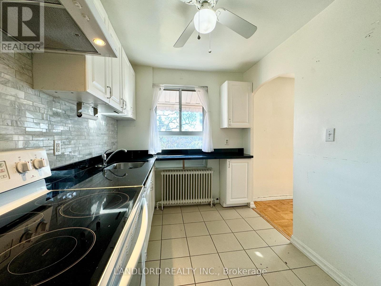 Other – 16 - 2696 LAKE SHORE BOULEVARD W, Toronto – photo 2