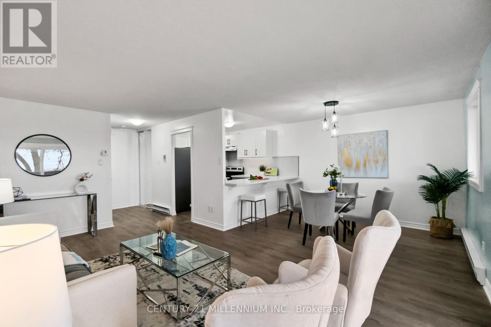 Row / Townhouse – 308 - 3055 TOMKEN ROAD, Mississauga – photo 5