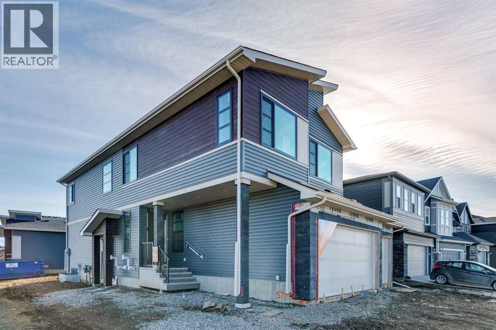 House for Sale in 572 Belmont Heath SW|Calgary, Alberta T0L0X0 2