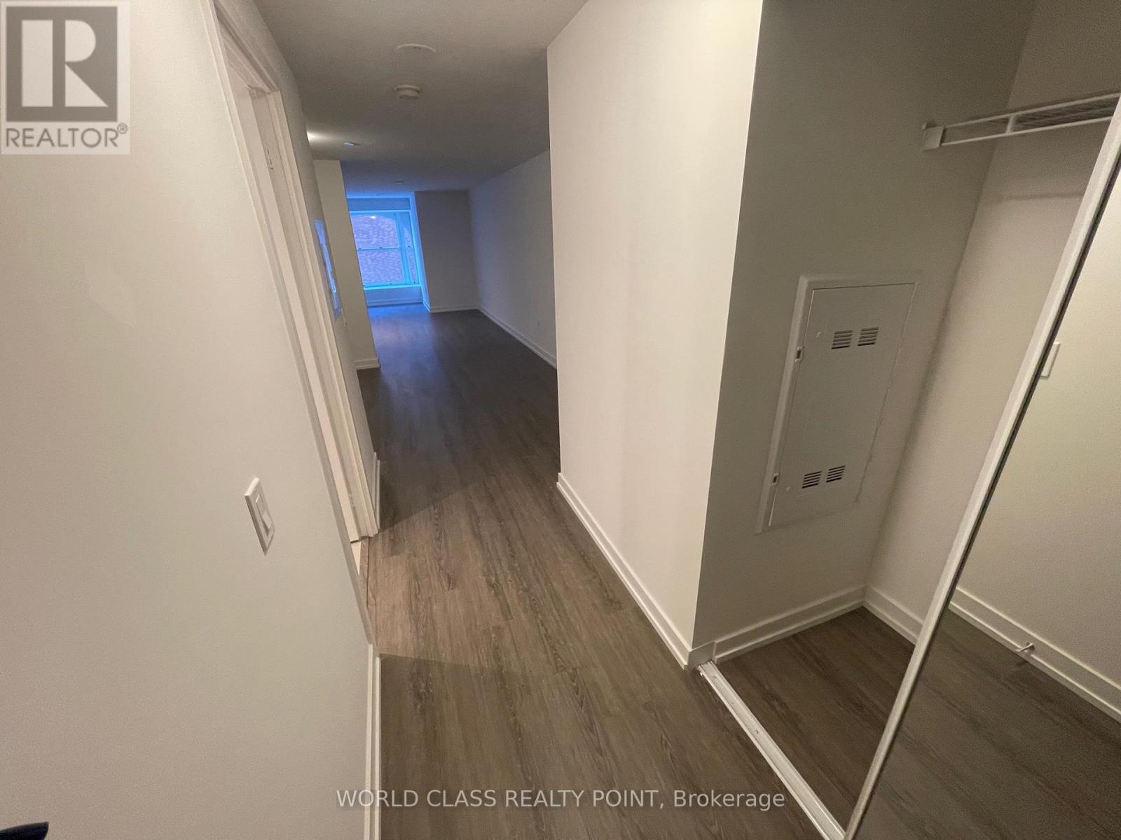 Apartment – 307 - 1 YORKVILLE AVENUE, Toronto – photo 4
