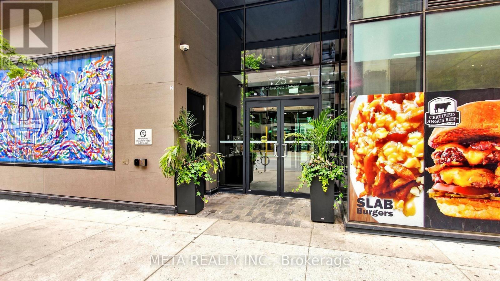 Apartment – 916 - 25 RICHMOND STREET E, Toronto – photo 2