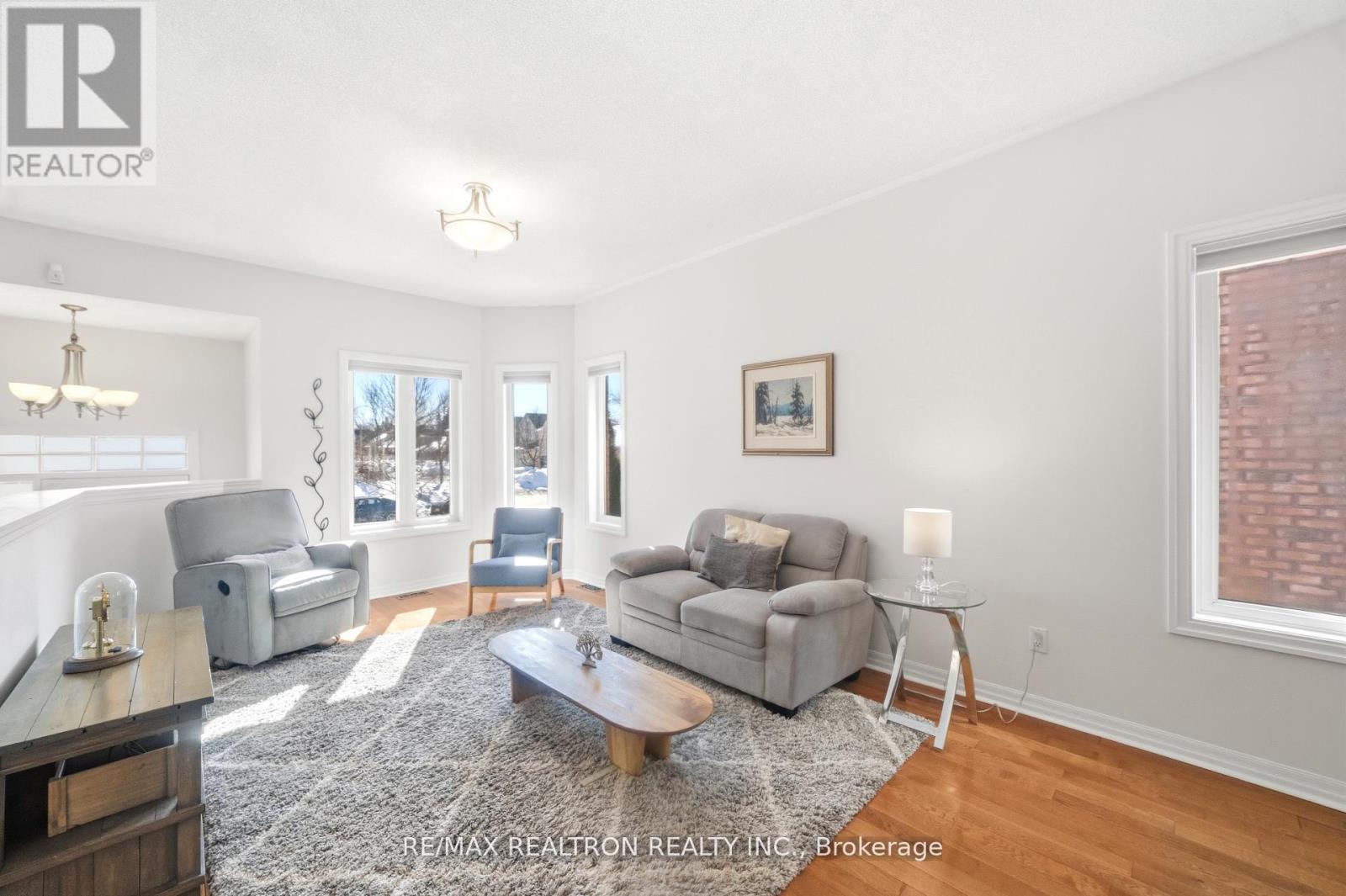 House – 28 HEADWATER CRESCENT, Richmond Hill – photo 5