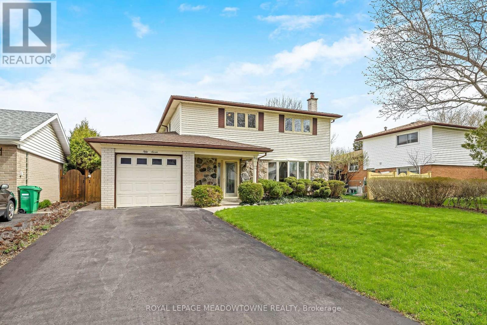 House – 57 INGLEWOOD DRIVE, Brampton – photo 2