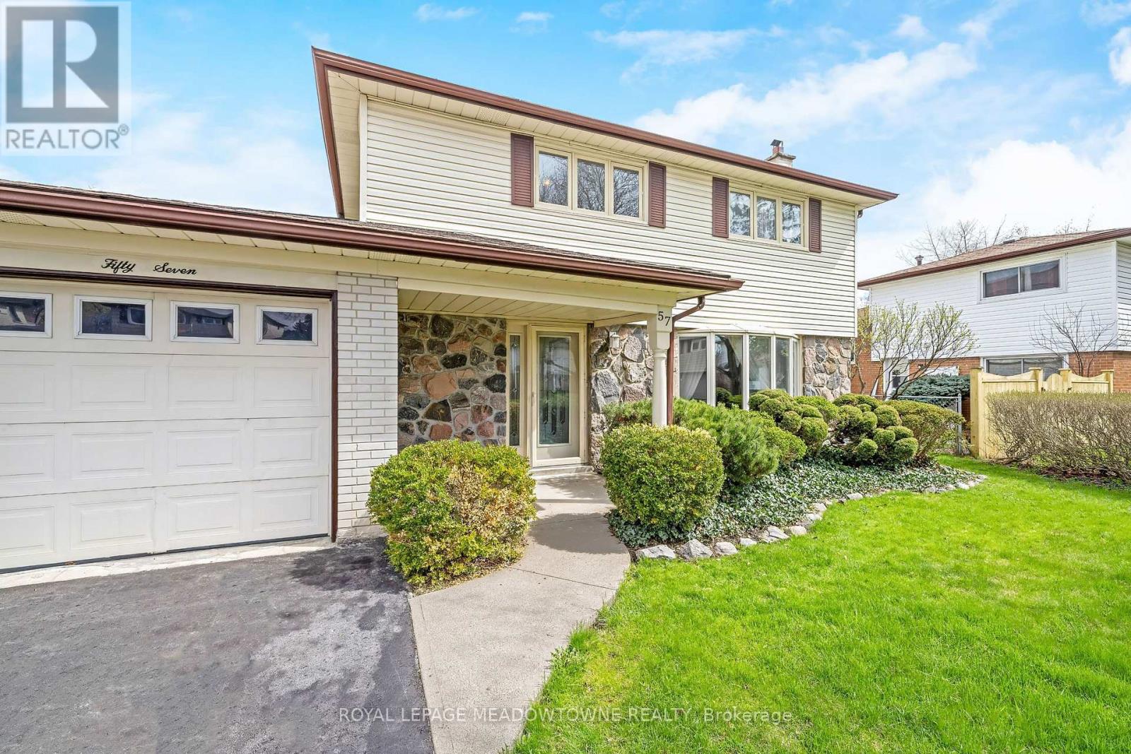 House – 57 INGLEWOOD DRIVE, Brampton – photo 3