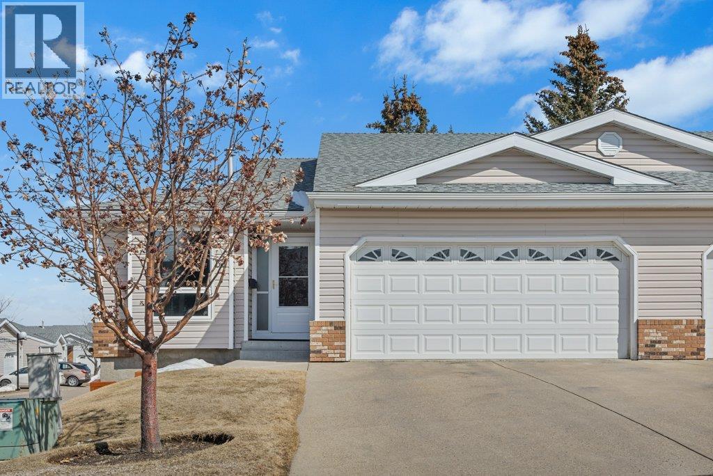 Row / Townhouse for Sale in 52 Macewan Park Heights NW|Calgary, Alberta T3K3W7