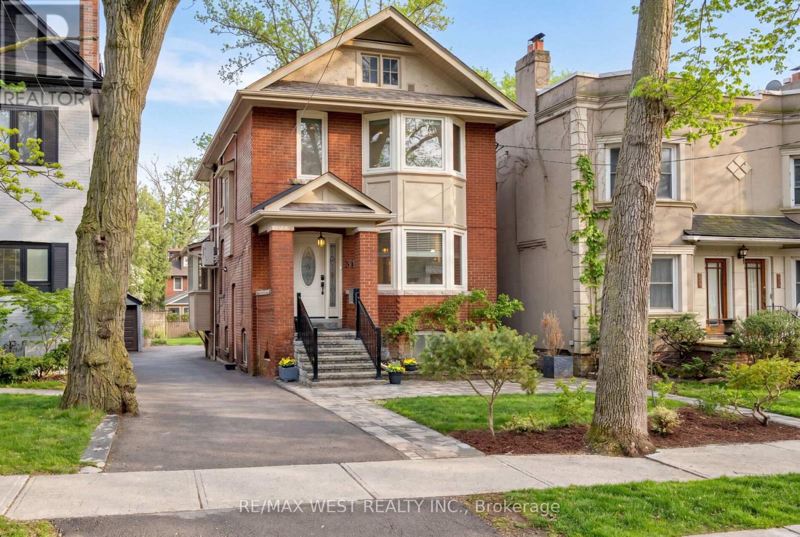 Duplex – 311 ST CLAIR AVENUE E, Toronto – photo 2