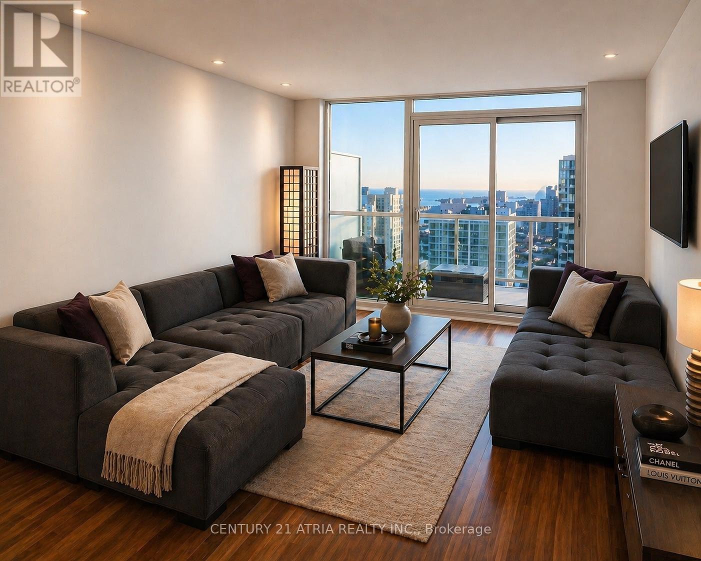 Apartment – PH12 - 19 GRAND TRUNK CRESCENT, Toronto – photo 2