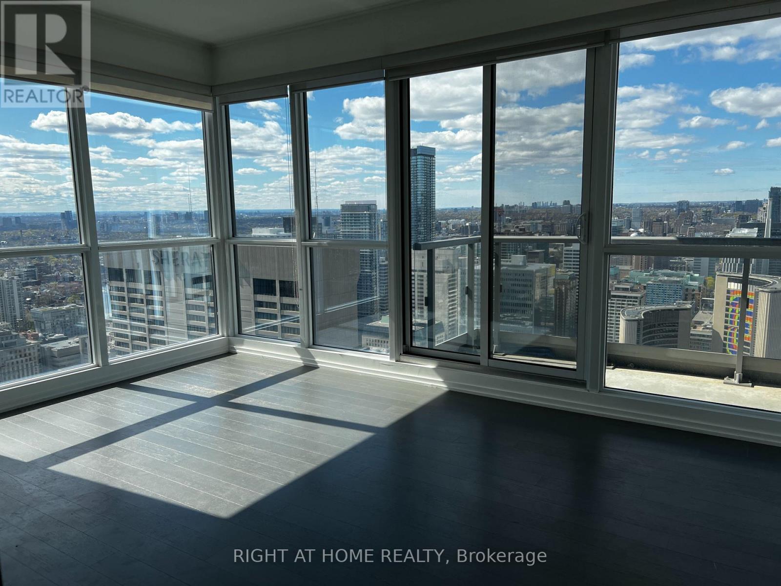 Apartment – 4815 - 70 TEMPERANCE STREET, Toronto – photo 5