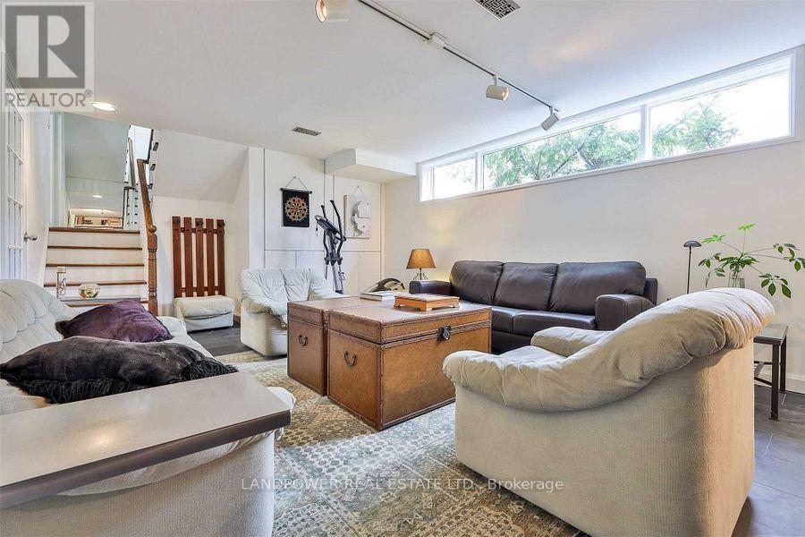 House – 9 ALDERDALE COURT, Toronto – photo 3