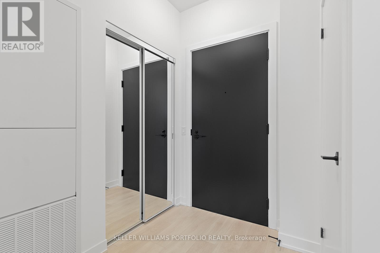 Apartment – 2201 - 127 BROADWAY AVENUE, Toronto – photo 3