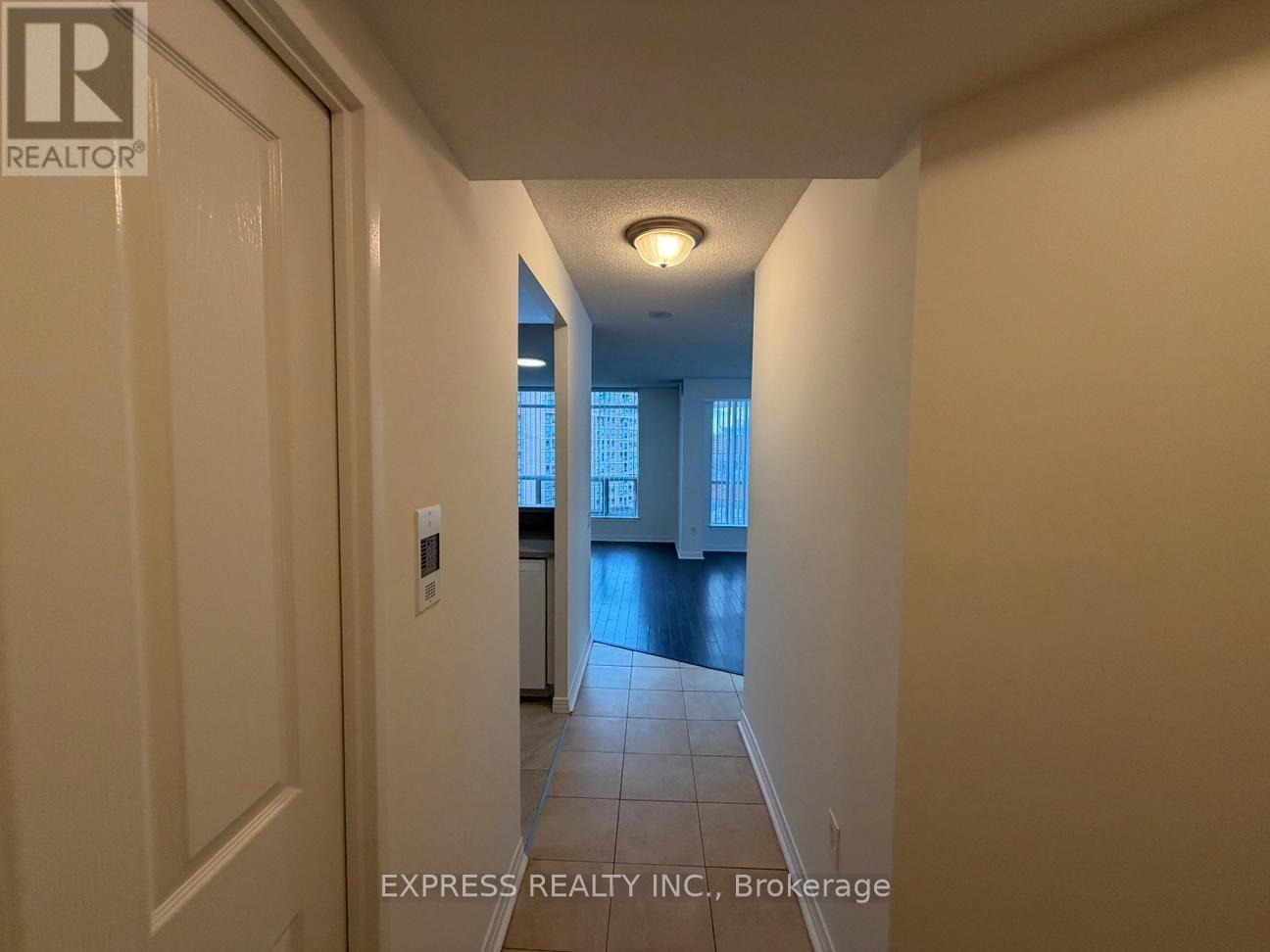 Apartment – 711 - 942 YONGE STREET, Toronto – photo 1