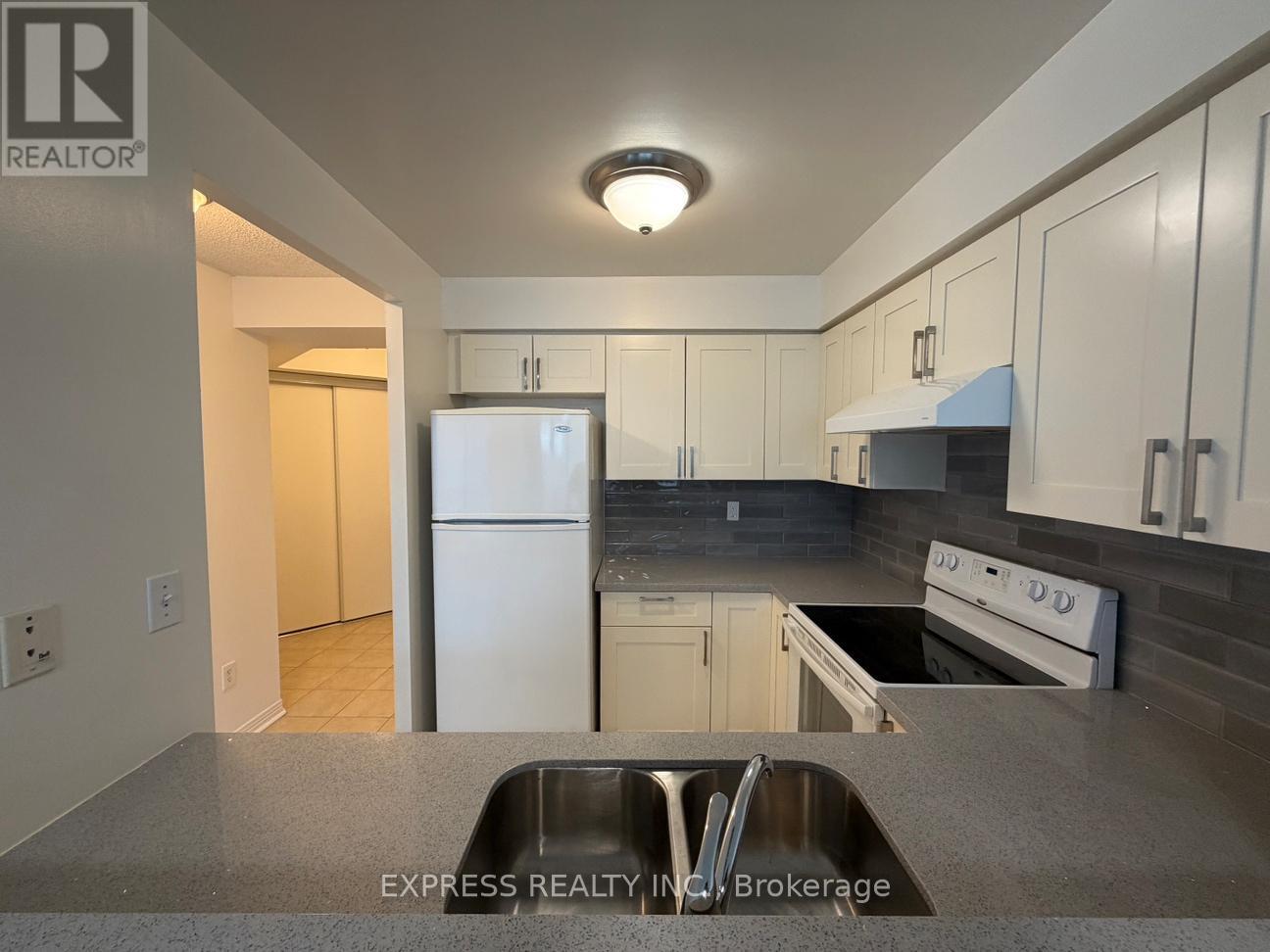 Apartment – 711 - 942 YONGE STREET, Toronto – photo 3