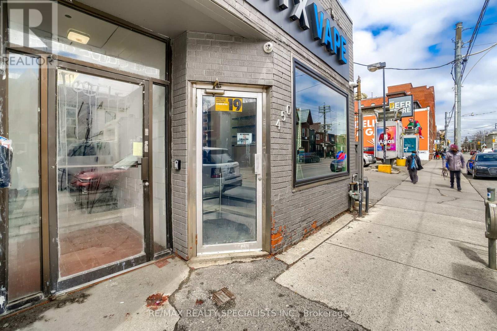 House – 1 - 450 BATHURST STREET, Toronto – photo 2