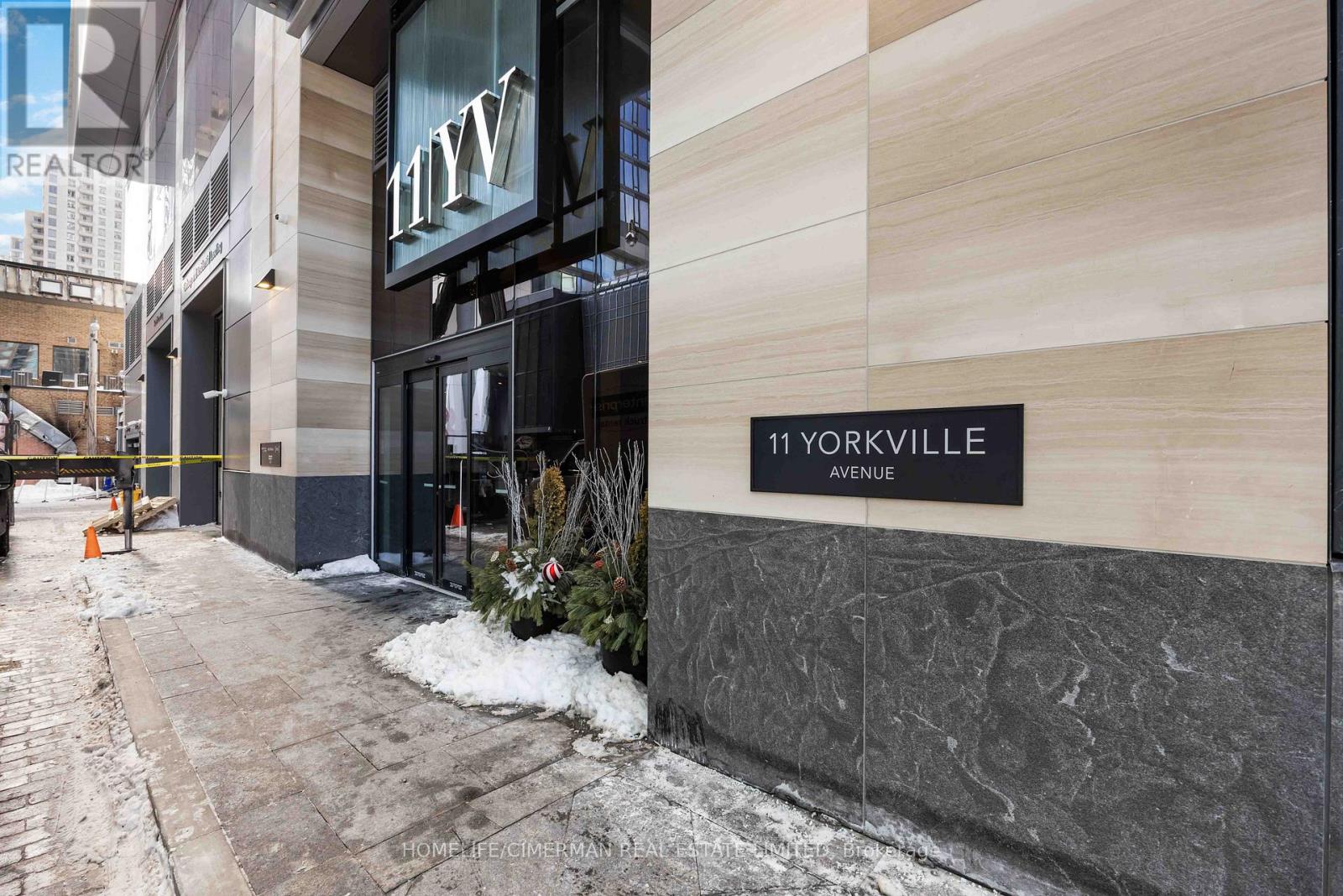 Apartment – 1504 - 11 YORKVILLE AVENUE, Toronto – photo 2