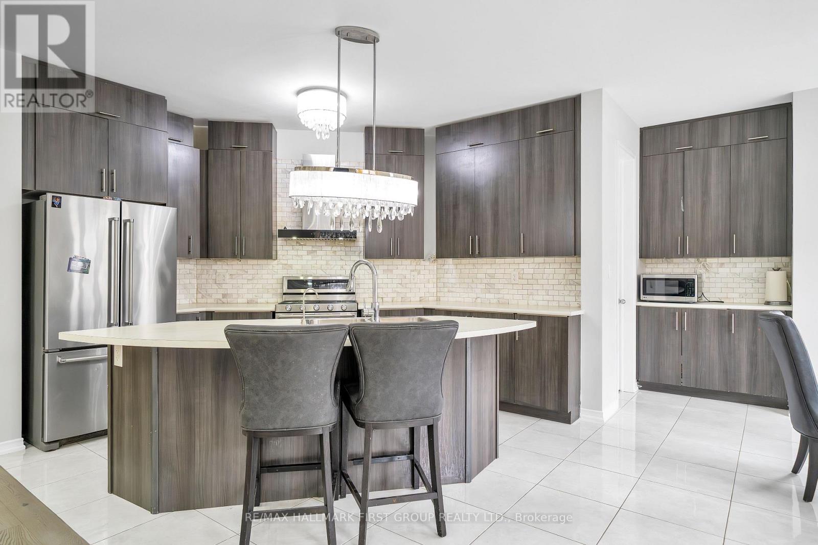House – 2554 STALLION DRIVE, Oshawa – photo 2