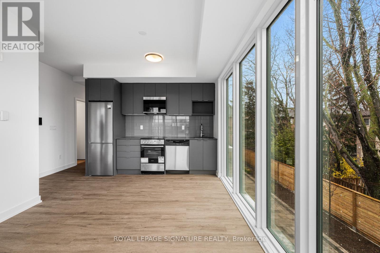 Apartment – 211 - 4569 KINGSTON ROAD, Toronto – photo 2