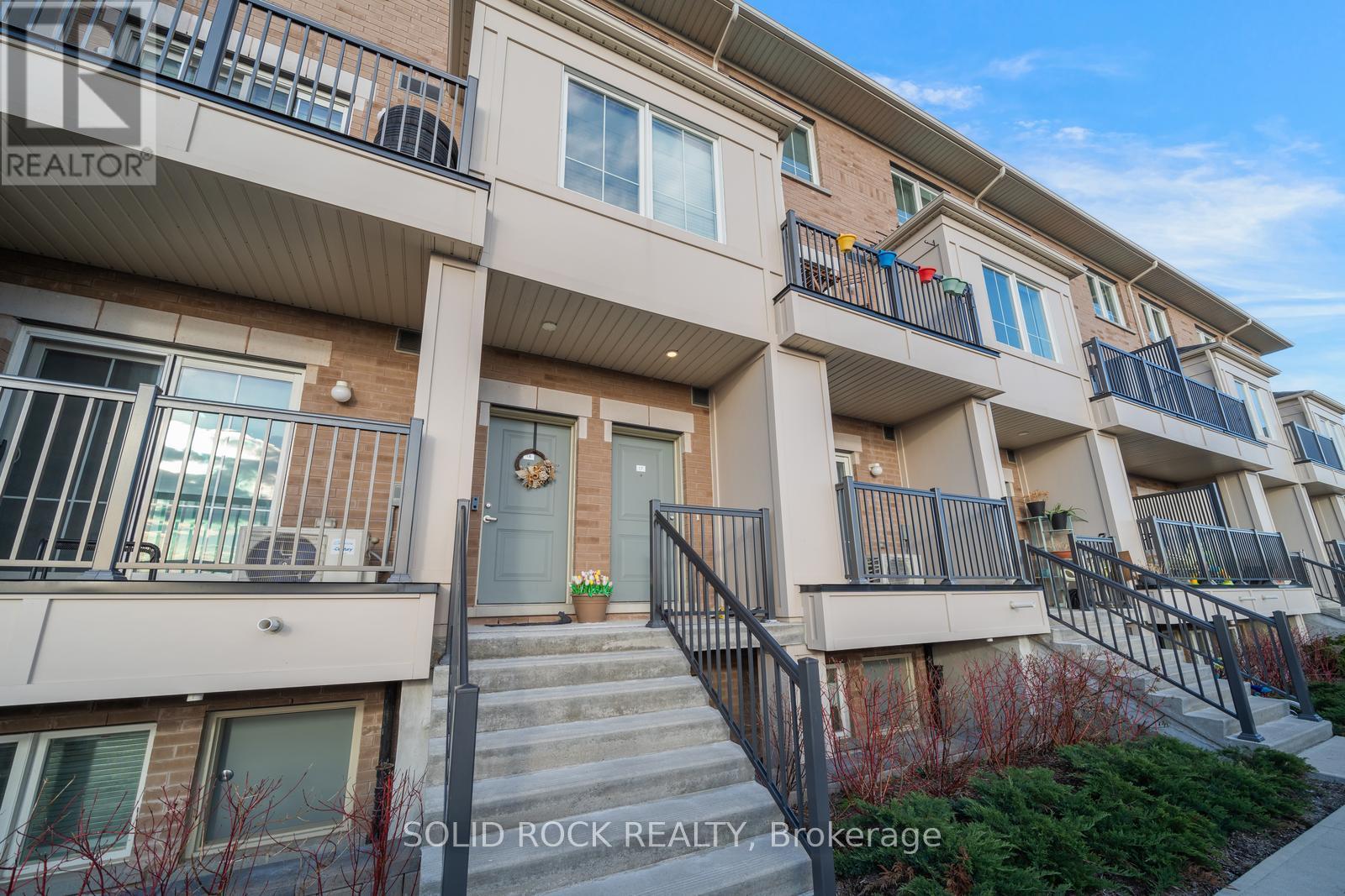Row / Townhouse – 17 - 480 BERESFORD PATH, Oshawa – photo 3