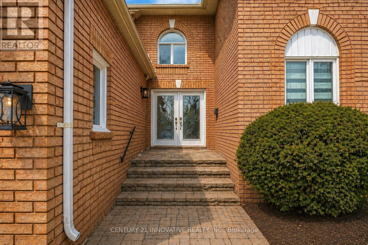 House – 26 WIGSTON COURT, Whitby – photo 2