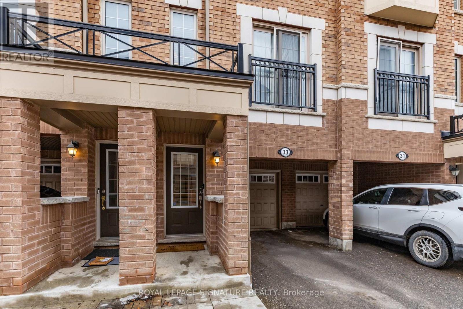 Row / Townhouse – 33 GLENSTAL PATH, Oshawa – photo 3