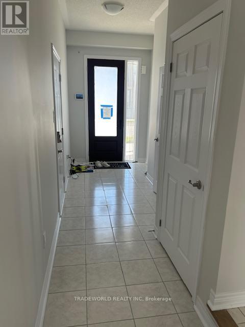 Row / Townhouse – 134 MUMBAI DRIVE, Markham – photo 4