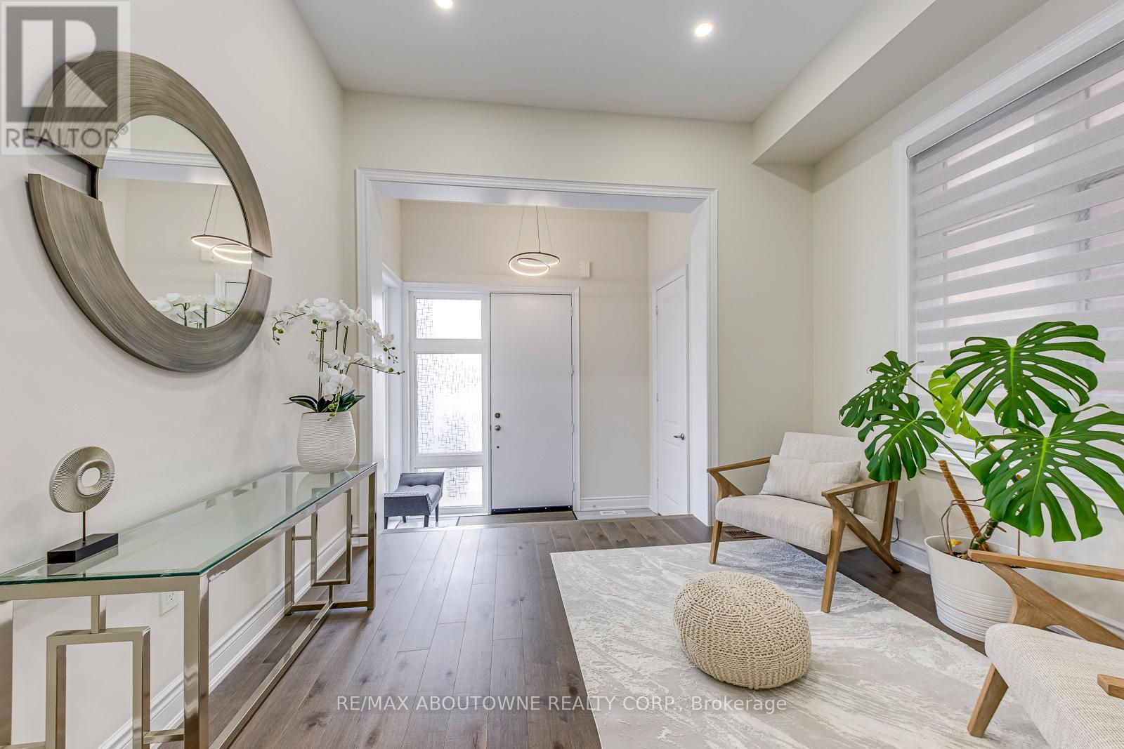 House – 2432 EDWARD LEAVER TRAIL, Oakville – photo 4