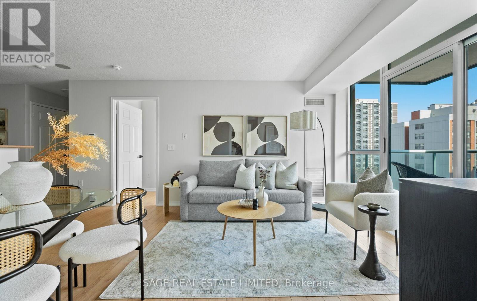 Apartment – 1008 - 15 MICHAEL POWER PLACE, Toronto – photo 3