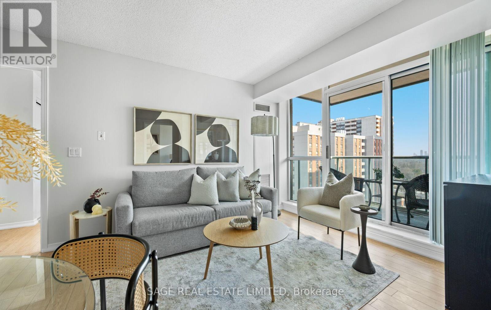 Apartment – 1008 - 15 MICHAEL POWER PLACE, Toronto – photo 4