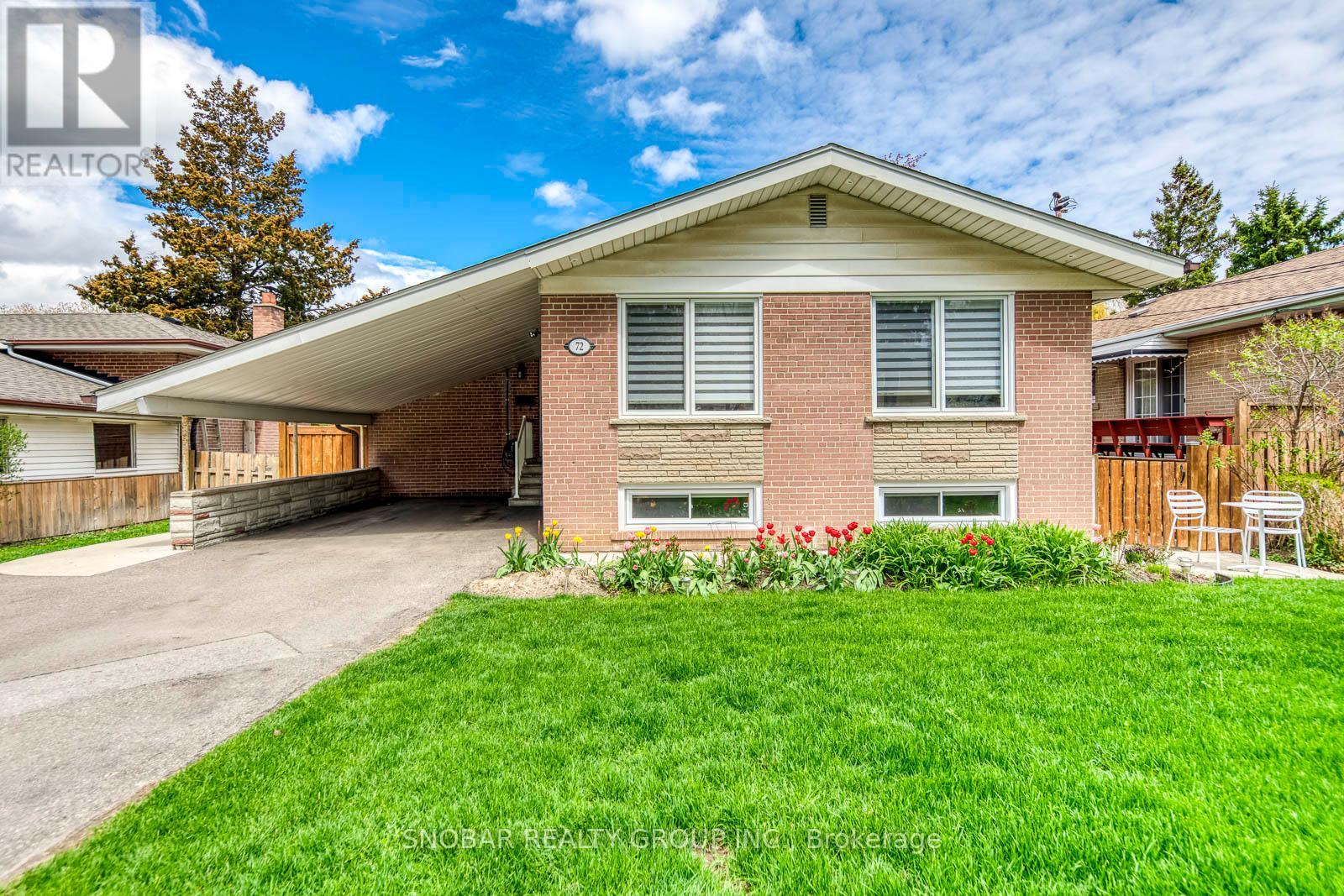 House – 72 HADRIAN DRIVE, Toronto – photo 1