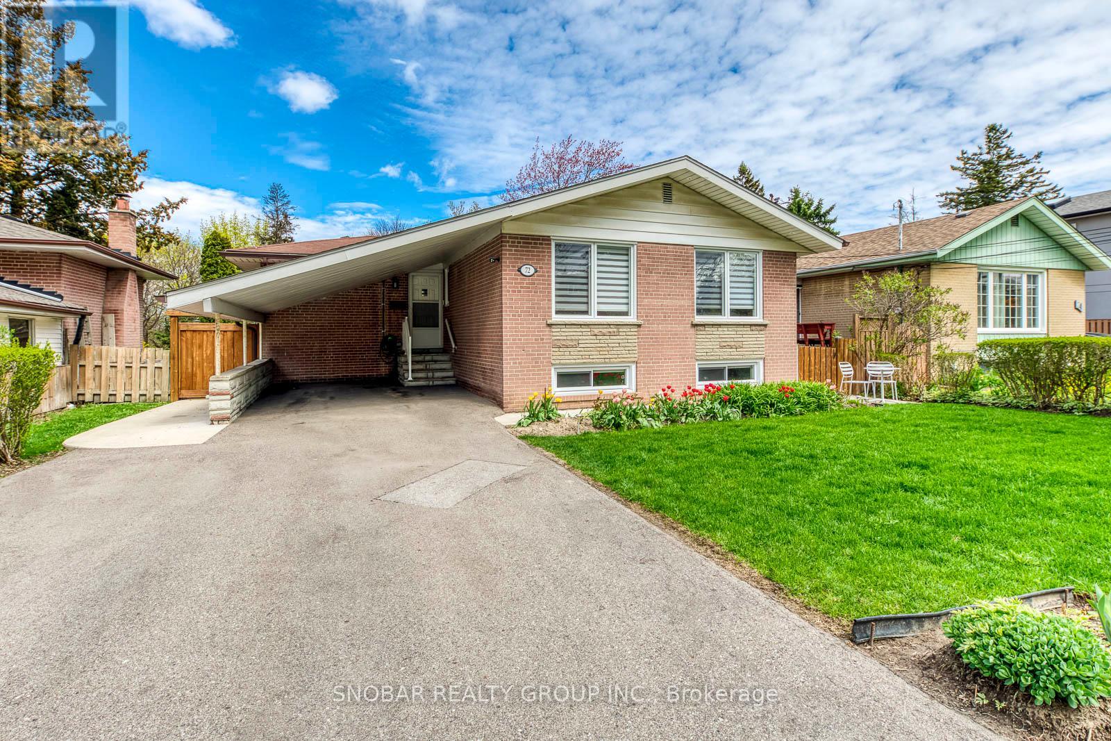 House – 72 HADRIAN DRIVE, Toronto – photo 2
