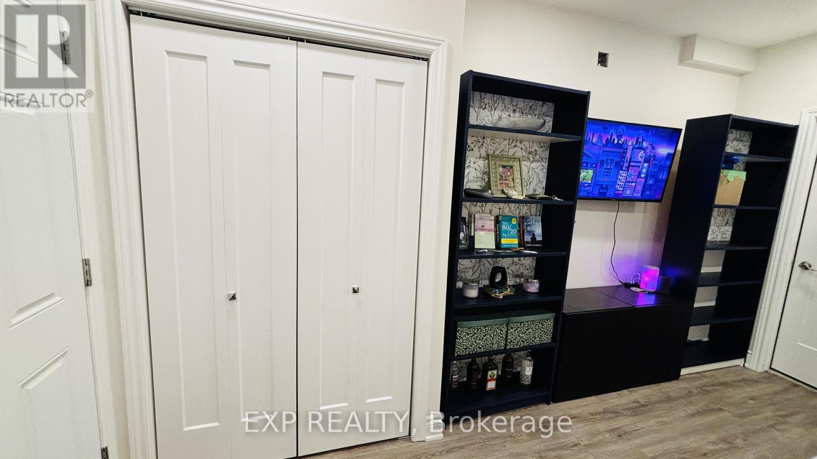 Other – 3 - 3289 LAKESHORE BOULEVARD W, Toronto – photo 4