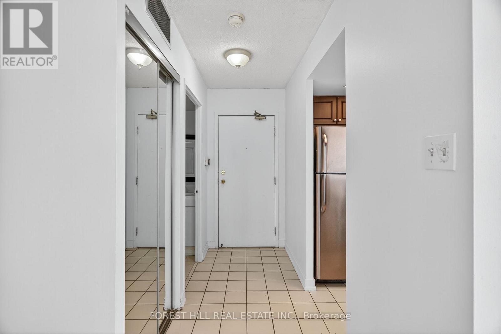 Apartment – 210 - 285 ENFIELD PLACE, Mississauga – photo 3