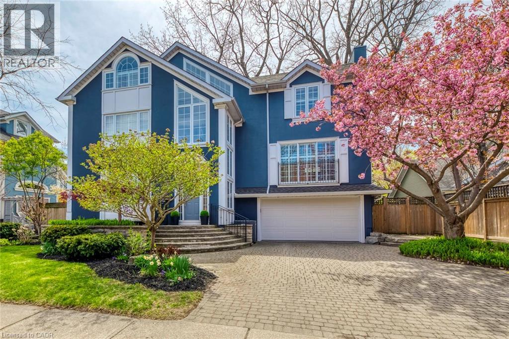 House – 48 FORSYTHE Street, Oakville – photo 2