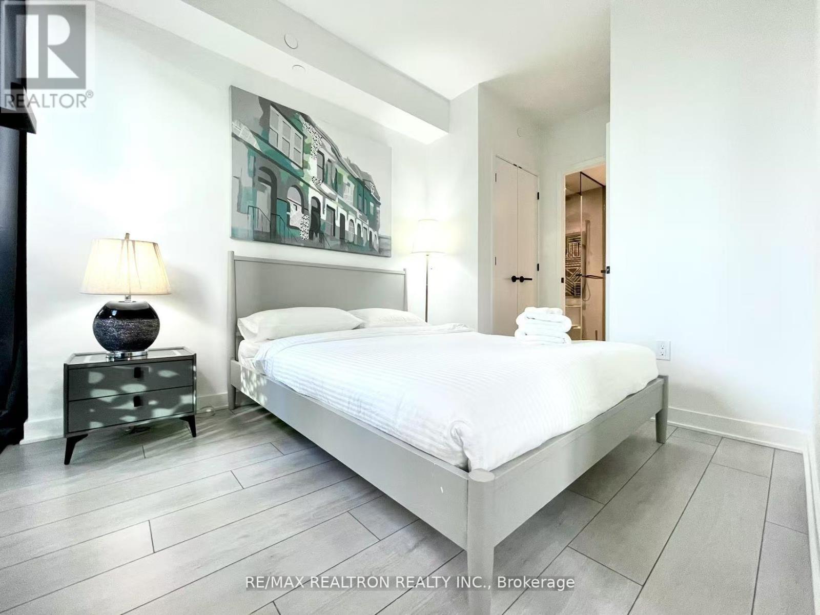 Apartment – 2409 - 55 CHARLES STREET E, Toronto – photo 5