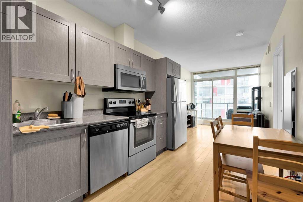 Apartment for Sale in 804, 30 Brentwood Common NW|Calgary, Alberta T2L2L8 2