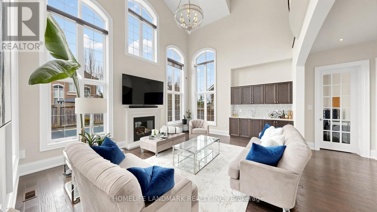 House – 49 LANGDON DRIVE, King – photo 3