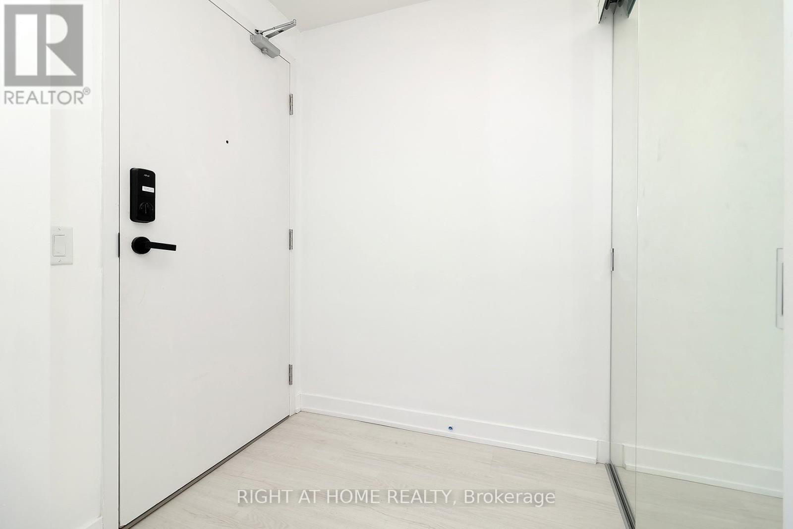 Apartment – 4203 - 3883 QUARTZ ROAD, Mississauga – photo 2