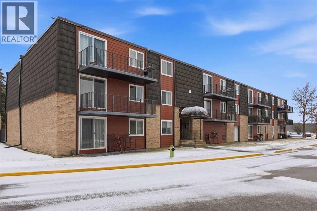 Apartment for Sale in 14D, 80 Galbraith Drive SW|Calgary, Alberta T3E4Z6 2