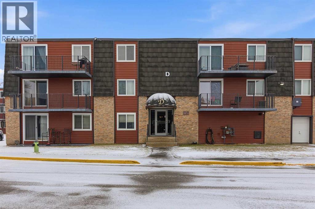 Apartment for Sale in 14D, 80 Galbraith Drive SW|Calgary, Alberta T3E4Z6