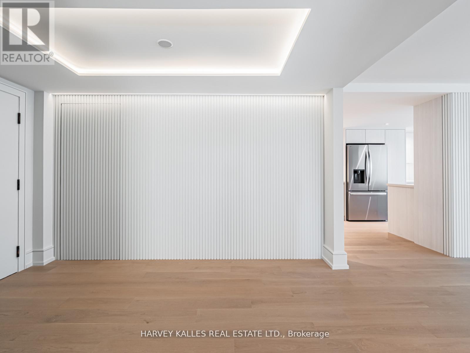 Apartment – 1703 - 1166 BAY STREET, Toronto – photo 2