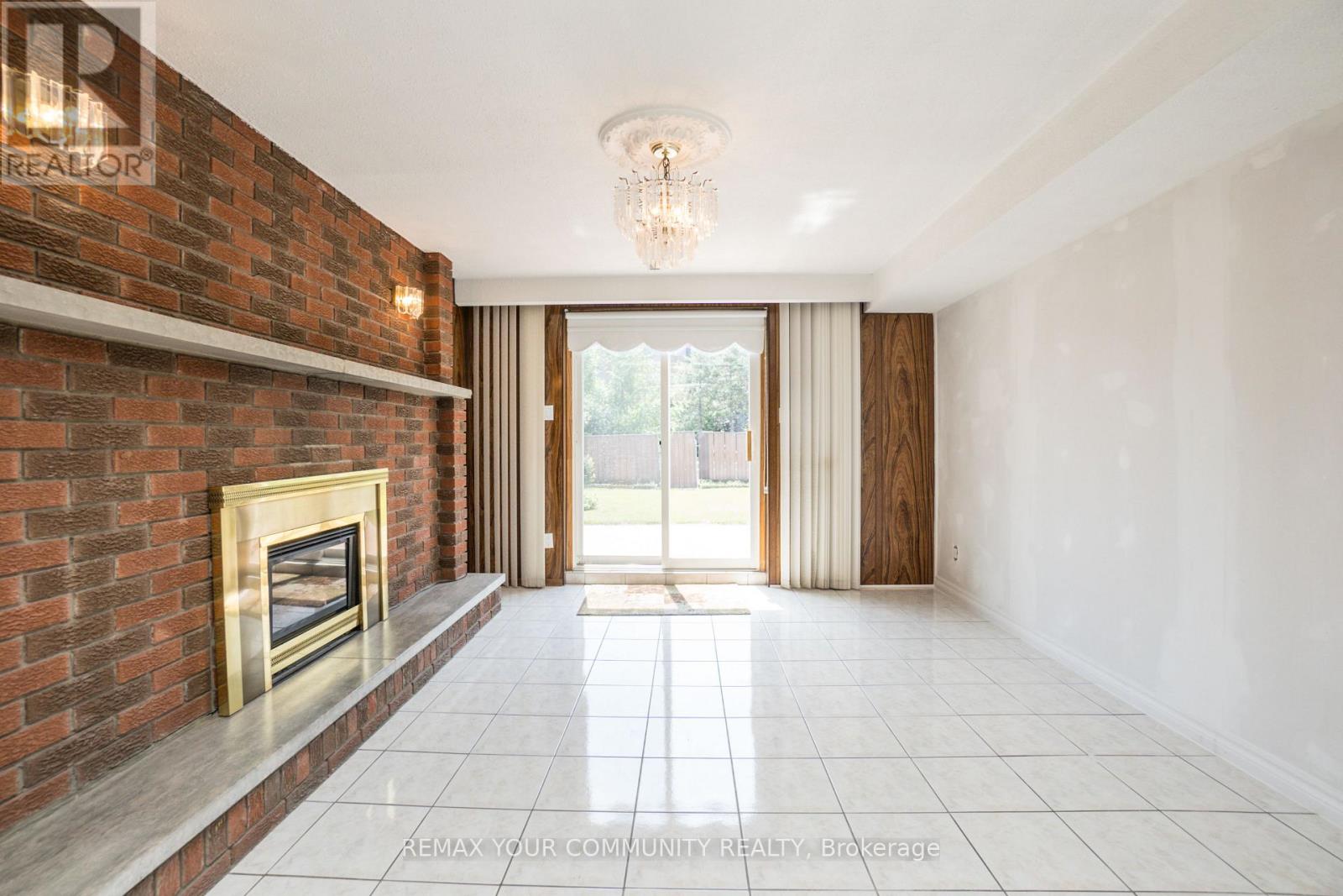 House – LOWER LEVEL - 73 HICKORYNUT DRIVE, Toronto – photo 4
