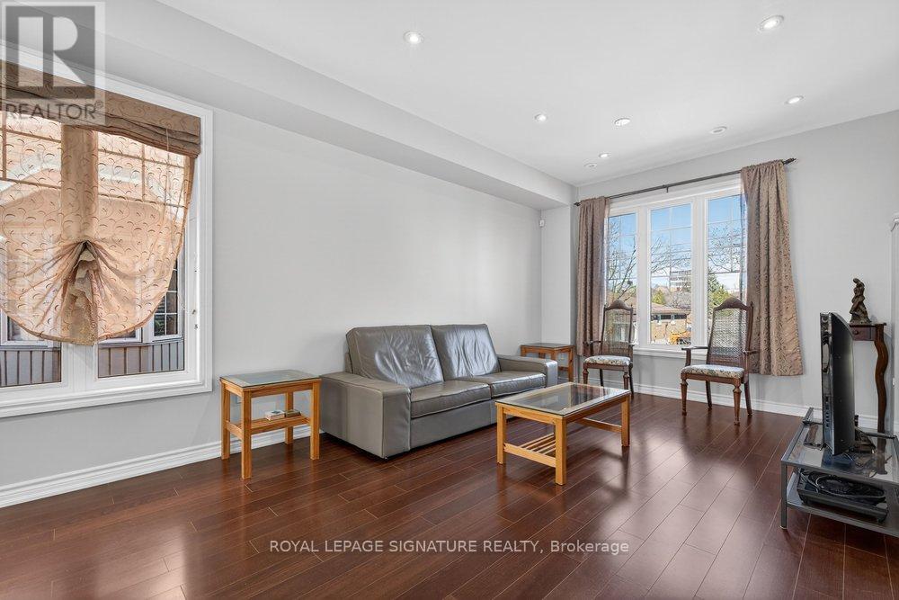 House – 28 TISDALE AVENUE, Toronto – photo 4
