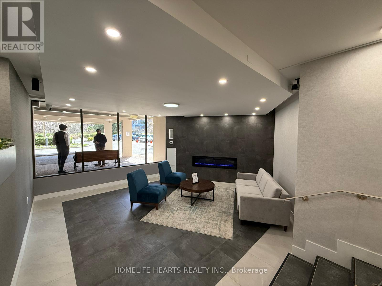 Apartment – 315 - 20 EDGECLIFF GOLFWAY, Toronto – photo 2